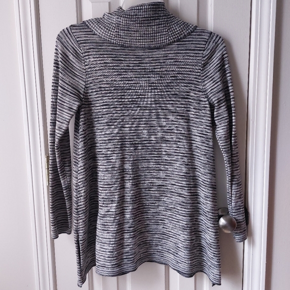 Eight Eight Eight - Black & Gray Cowl Sweater w/ slits - Picture 2 of 3